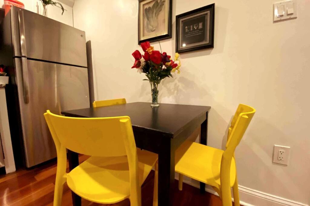 Modern Cozy Unit Near Geno's & Pat's Apartment Philadelphia